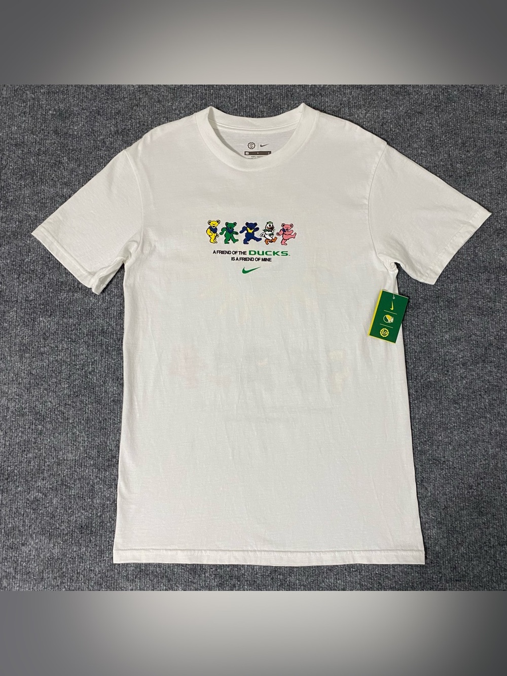 Nike Oregon Ducks Graphic T-Shirt Mens Small NWT